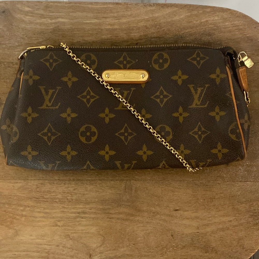 Louis Vuitton Monogram Eva Clutch